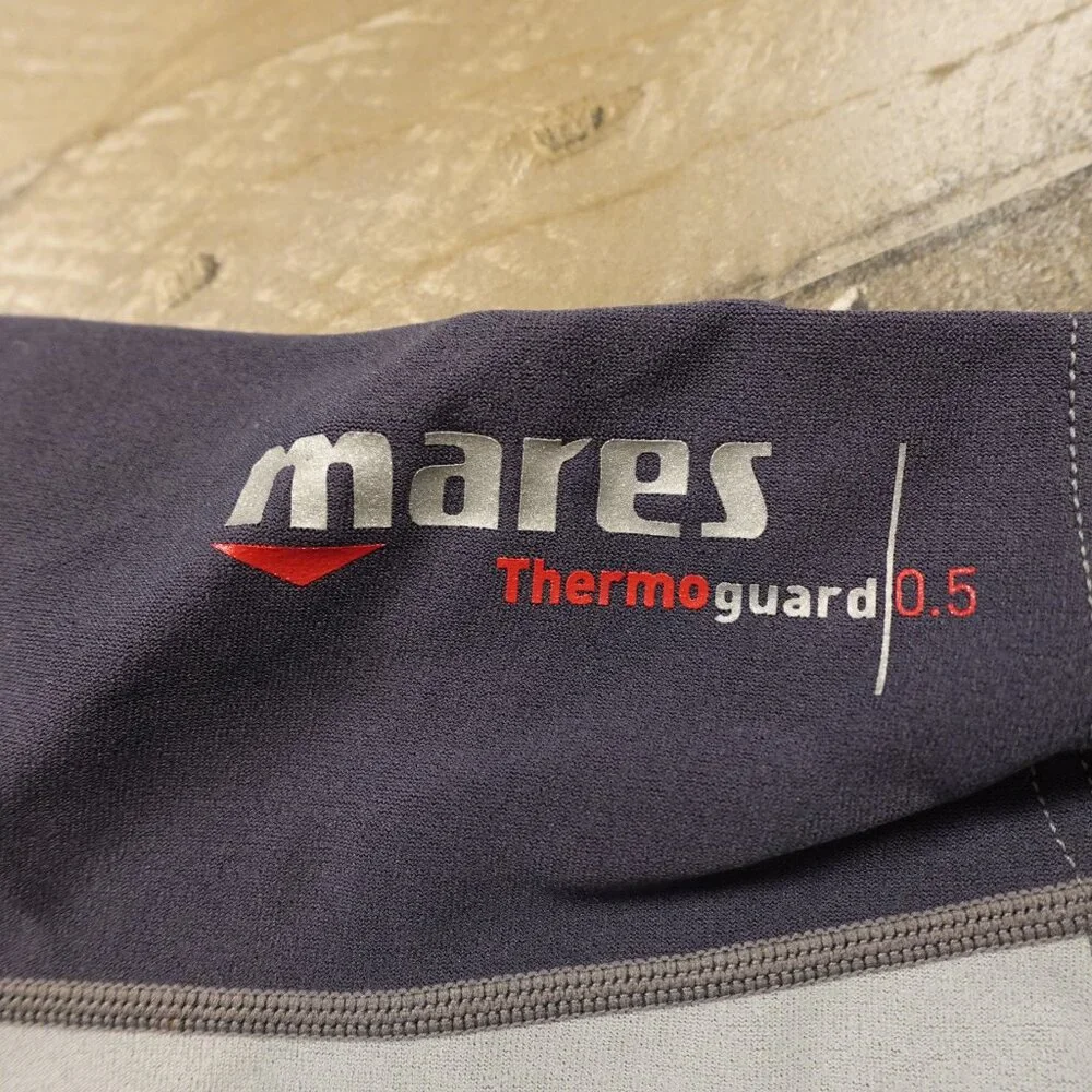 Mares Thermoguard 0.5 Short Sleeve Rash Guard Men’s Medium Black‎ Gray Dive Swim